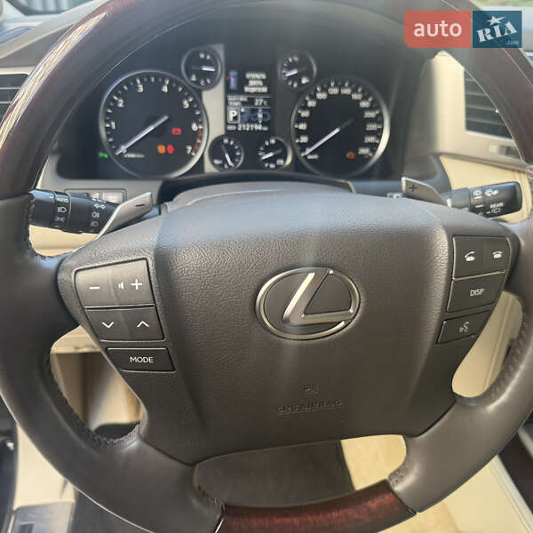 Внедорожник / Кроссовер Lexus LX 2012 в Киеве