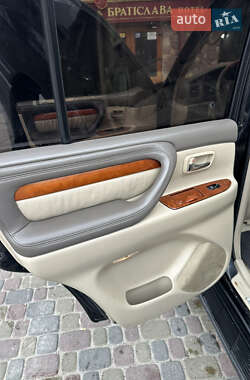 Позашляховик / Кросовер Lexus LX 2006 в 