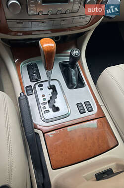 Позашляховик / Кросовер Lexus LX 2006 в 