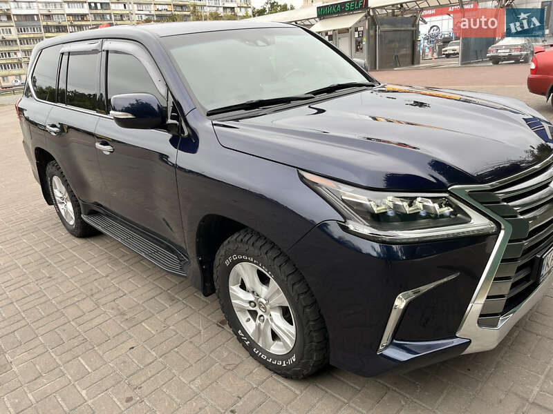 Позашляховик / Кросовер Lexus LX 2017 в Києві