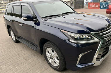 Позашляховик / Кросовер Lexus LX 2017 в 