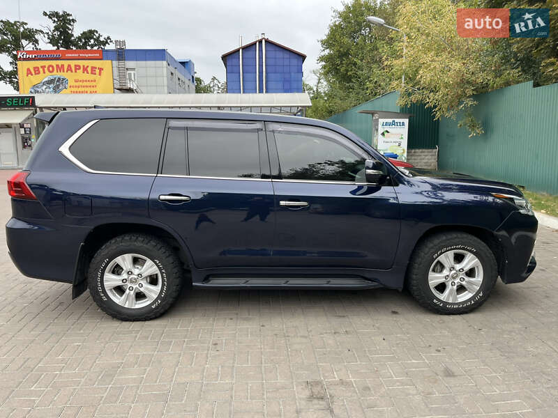 Позашляховик / Кросовер Lexus LX 2017 в Києві