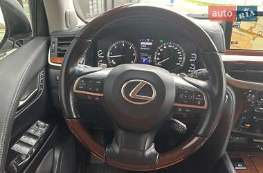 Позашляховик / Кросовер Lexus LX 2017 в 