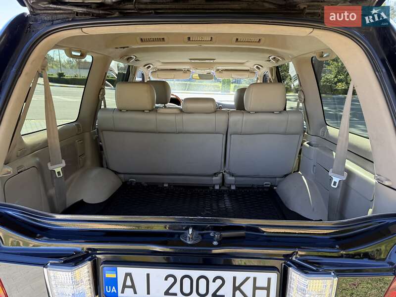 Внедорожник / Кроссовер Lexus LX 2004 в Буче