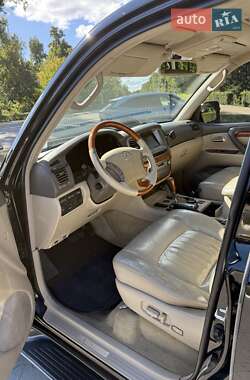 Позашляховик / Кросовер Lexus LX 2004 в 