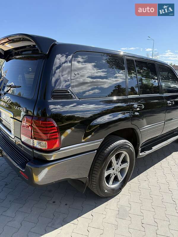Внедорожник / Кроссовер Lexus LX 2004 в Буче
