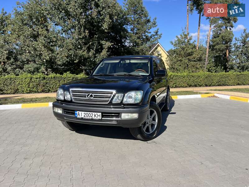 Внедорожник / Кроссовер Lexus LX 2004 в Буче
