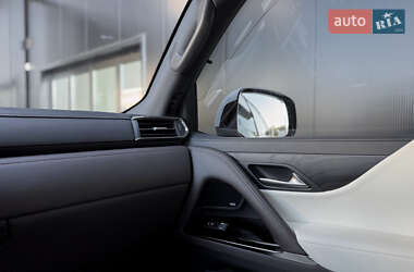 Внедорожник / Кроссовер Lexus LX 2023 в 