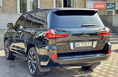 Внедорожник / Кроссовер Lexus LX 2017 в 