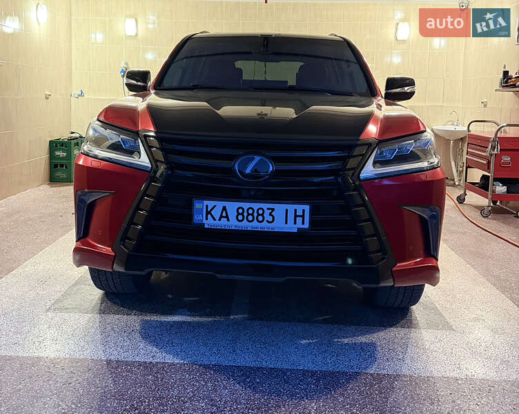 Позашляховик / Кросовер Lexus LX 2017 в Чернівцях