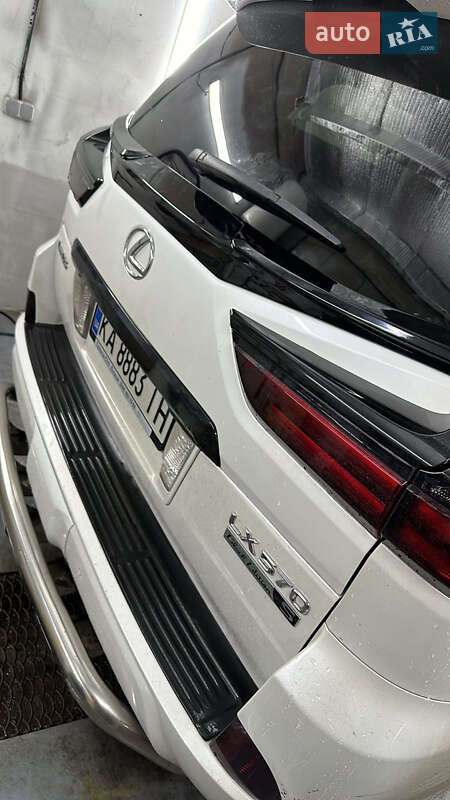 Позашляховик / Кросовер Lexus LX 2017 в Чернівцях