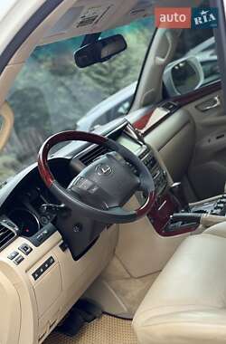 Внедорожник / Кроссовер Lexus LX 2008 в 