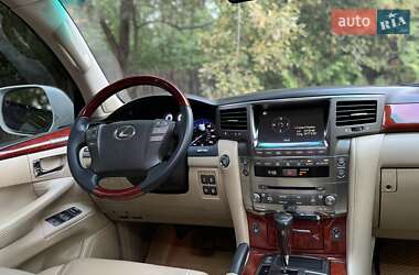 Внедорожник / Кроссовер Lexus LX 2008 в 