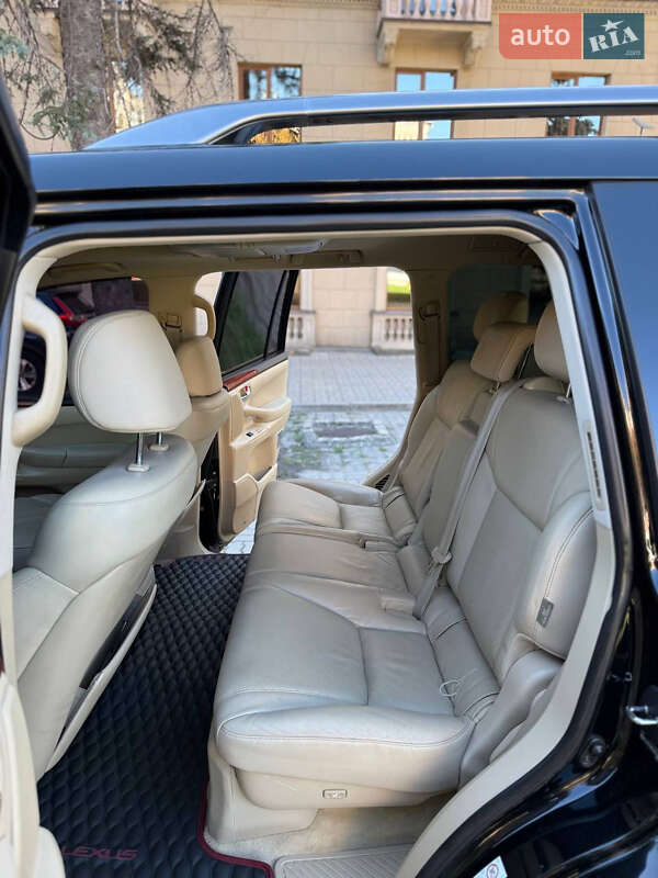 Позашляховик / Кросовер Lexus LX 2008 в Полтаві