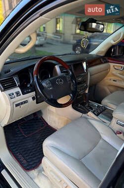 Позашляховик / Кросовер Lexus LX 2008 в 