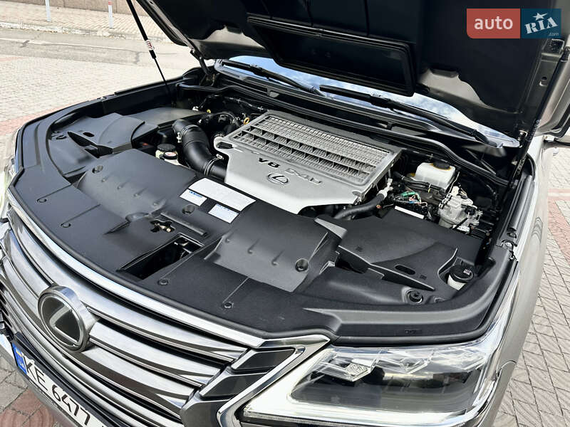 Позашляховик / Кросовер Lexus LX 2016 в Дніпрі фото 51 Позашляховик / Кросовер Lexus LX 2016 в Дніпрі