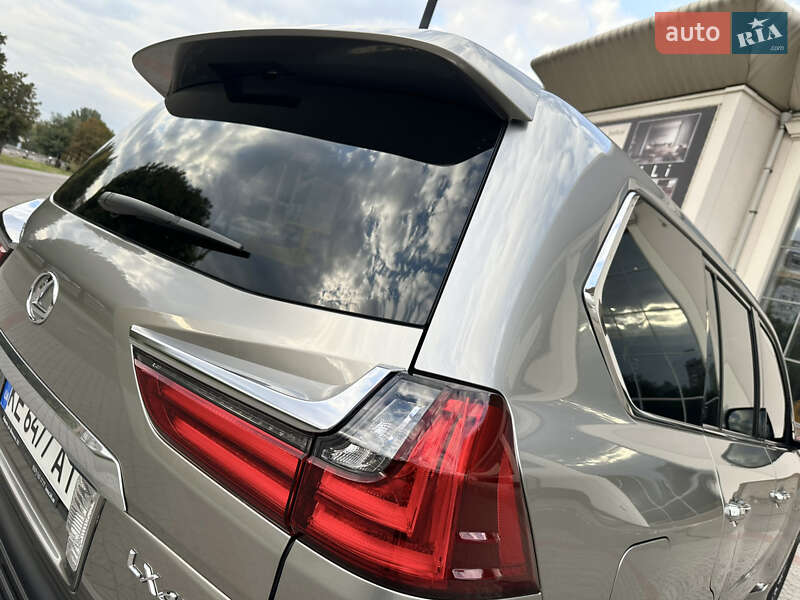 Позашляховик / Кросовер Lexus LX 2016 в Дніпрі фото 40 Позашляховик / Кросовер Lexus LX 2016 в Дніпрі