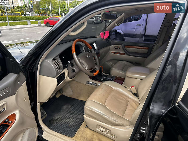 Позашляховик / Кросовер Lexus LX 2005 в Києві