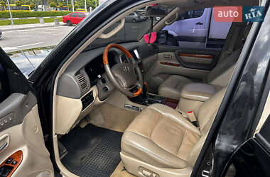 Позашляховик / Кросовер Lexus LX 2005 в 