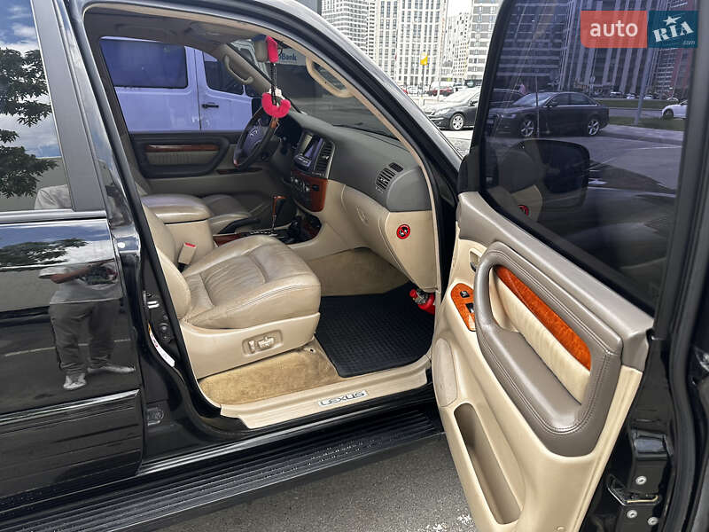 Позашляховик / Кросовер Lexus LX 2005 в Києві