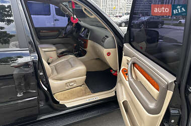 Позашляховик / Кросовер Lexus LX 2005 в 