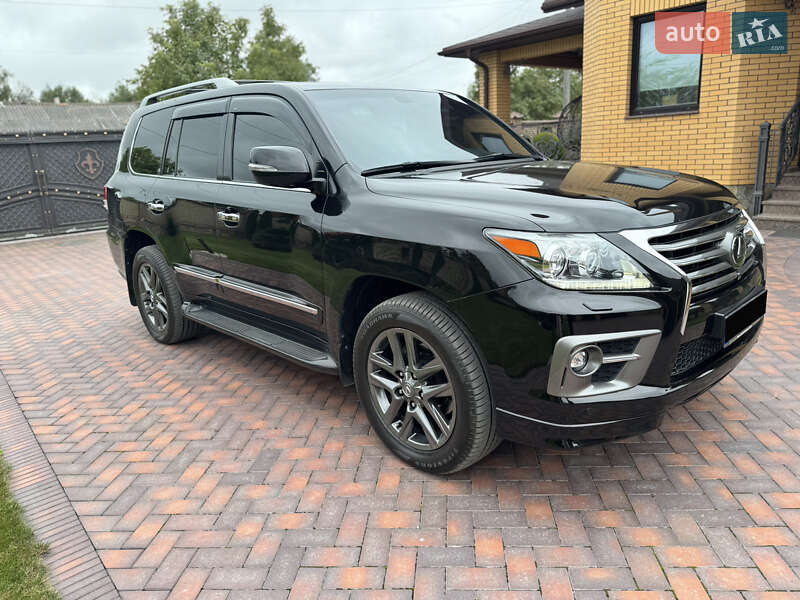 Внедорожник / Кроссовер Lexus LX 2014 в Сарнах