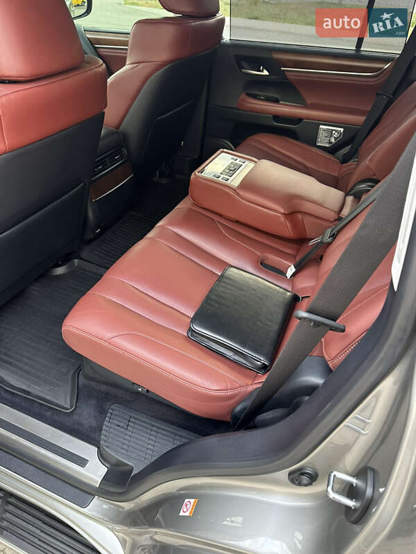 Позашляховик / Кросовер Lexus LX 2016 в Дніпрі фото 67 Позашляховик / Кросовер Lexus LX 2016 в Дніпрі