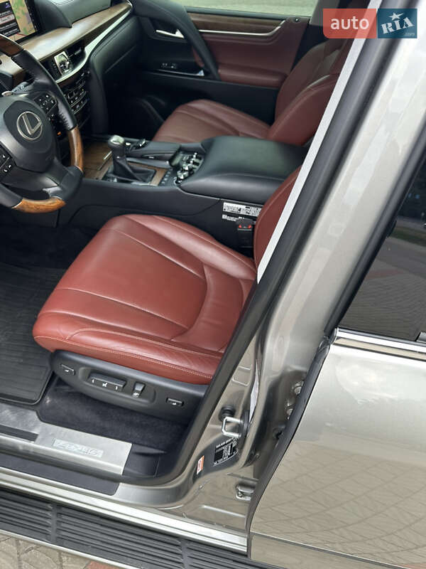Позашляховик / Кросовер Lexus LX 2016 в Дніпрі фото 26 Позашляховик / Кросовер Lexus LX 2016 в Дніпрі