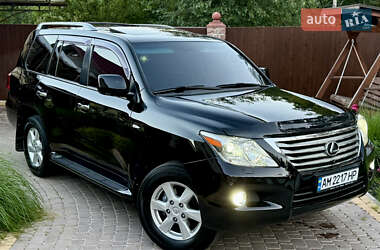 Позашляховик / Кросовер Lexus LX 2010 в 
