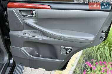 Позашляховик / Кросовер Lexus LX 2010 в 