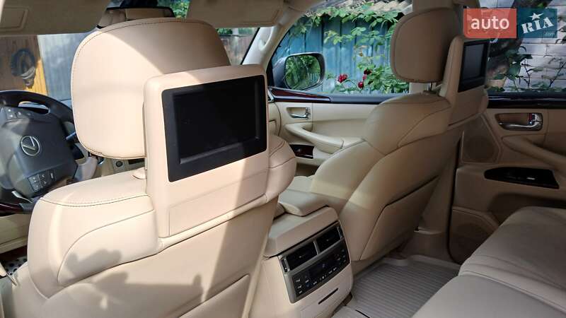 Позашляховик / Кросовер Lexus LX 2013 в Харкові