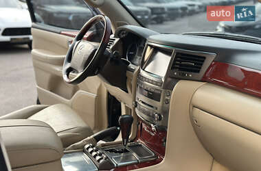 Внедорожник / Кроссовер Lexus LX 2008 в 