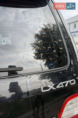 Позашляховик / Кросовер Lexus LX 2005 в 