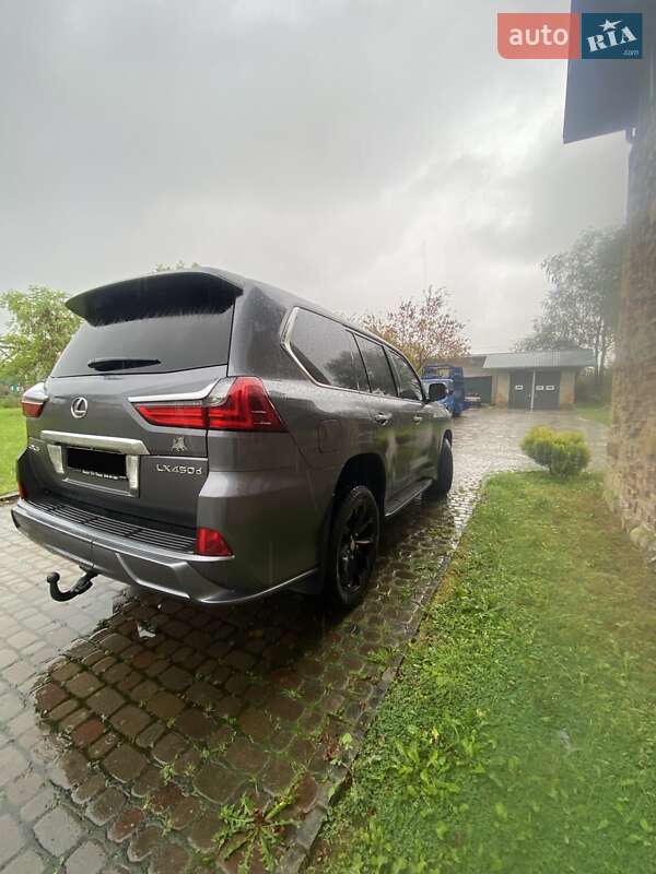 Позашляховик / Кросовер Lexus LX 2016 в Івано-Франківську
