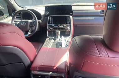 Внедорожник / Кроссовер Lexus LX 2022 в 