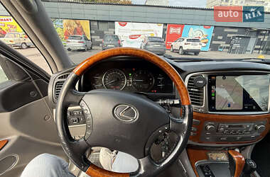 Внедорожник / Кроссовер Lexus LX 2006 в 