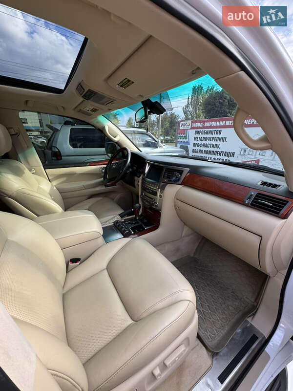 Внедорожник / Кроссовер Lexus LX 2008 в Кривом Роге