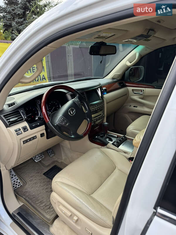 Внедорожник / Кроссовер Lexus LX 2008 в Кривом Роге