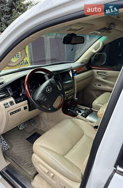 Позашляховик / Кросовер Lexus LX 2008 в 