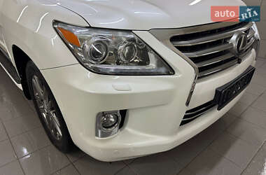 Позашляховик / Кросовер Lexus LX 2012 в 