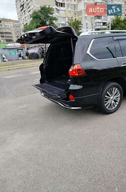 Позашляховик / Кросовер Lexus LX 2017 в 