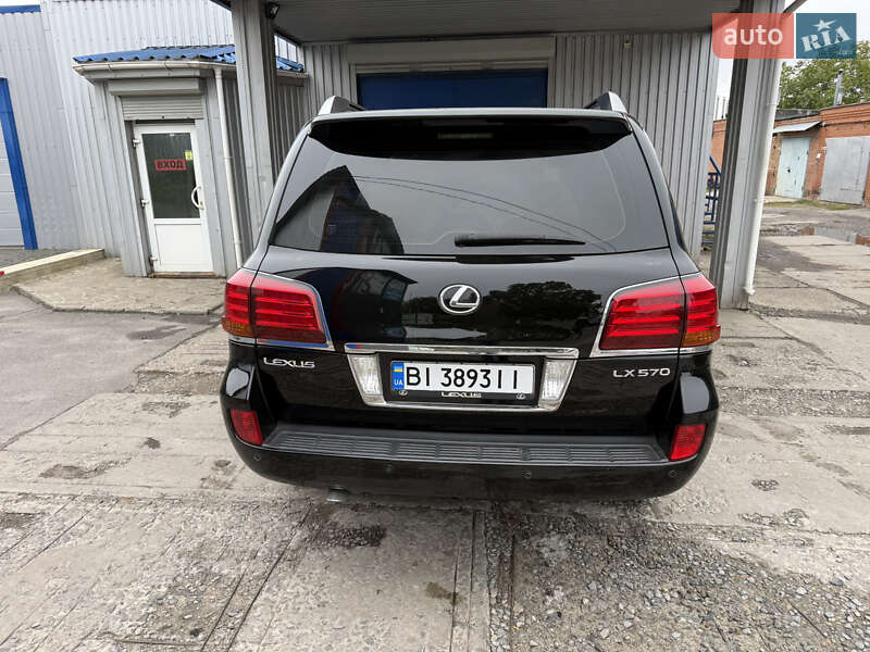 Позашляховик / Кросовер Lexus LX 2008 в Полтаві
