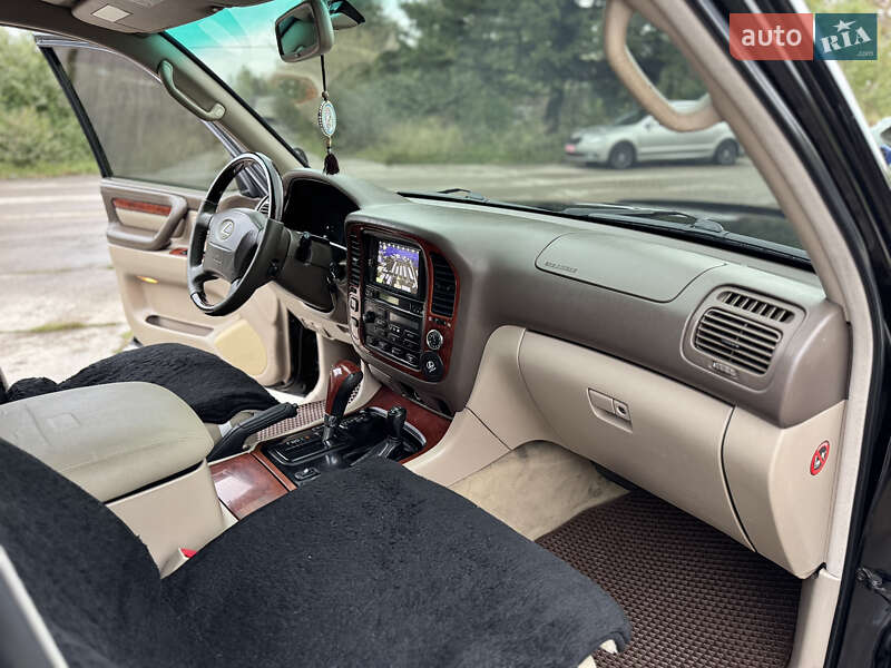 Внедорожник / Кроссовер Lexus LX 2002 в Надворной