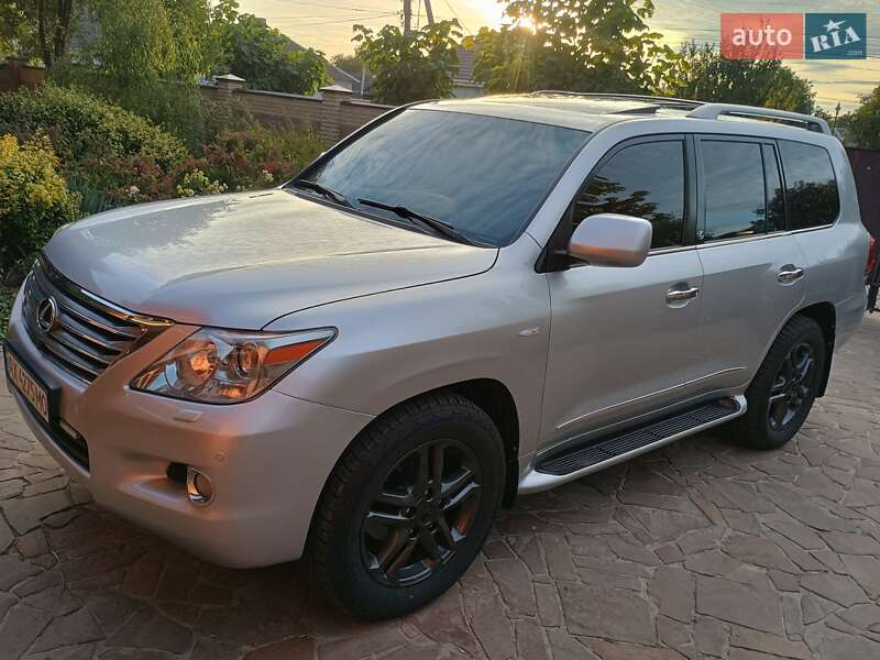 Lexus LX 2008