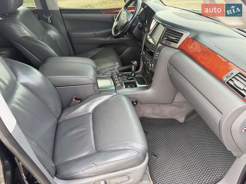 Позашляховик / Кросовер Lexus LX 2008 в Києві