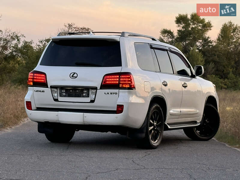 Внедорожник / Кроссовер Lexus LX 2008 в Днепре