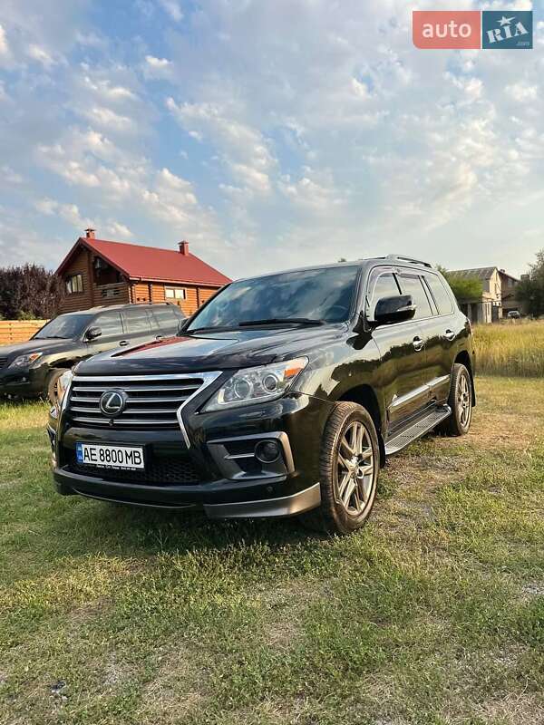 Внедорожник / Кроссовер Lexus LX 2013 в Днепре