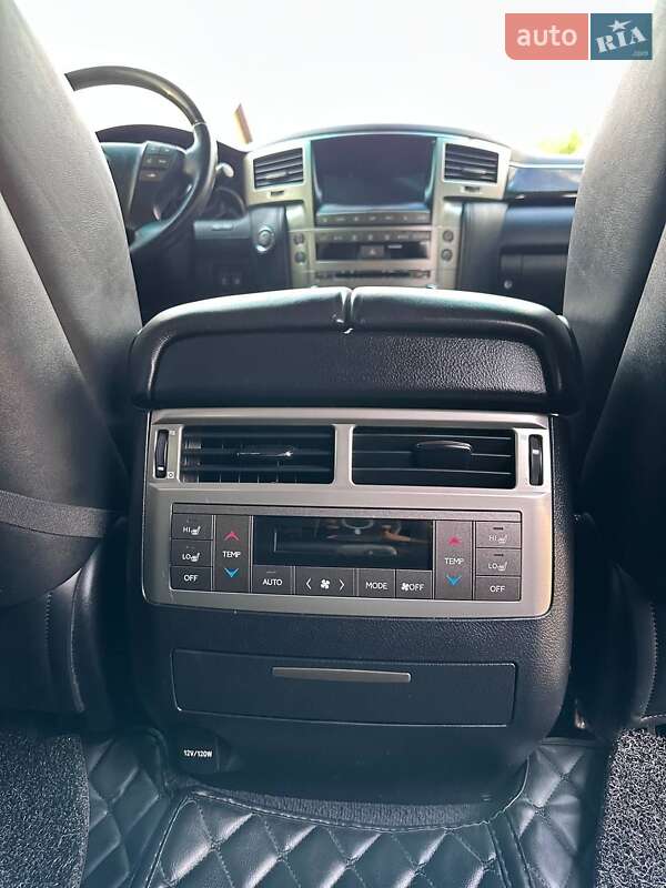 Внедорожник / Кроссовер Lexus LX 2013 в Днепре