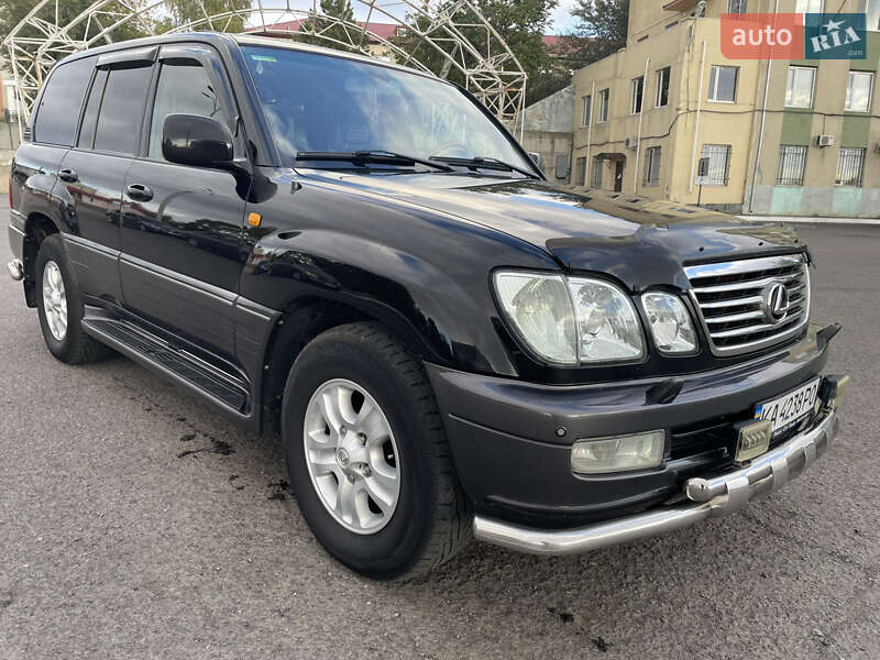 Позашляховик / Кросовер Lexus LX 2007 в  фото Позашляховик / Кросовер Lexus LX 2007 в