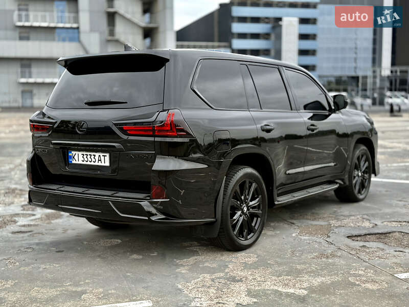 Позашляховик / Кросовер Lexus LX 2016 в Києві